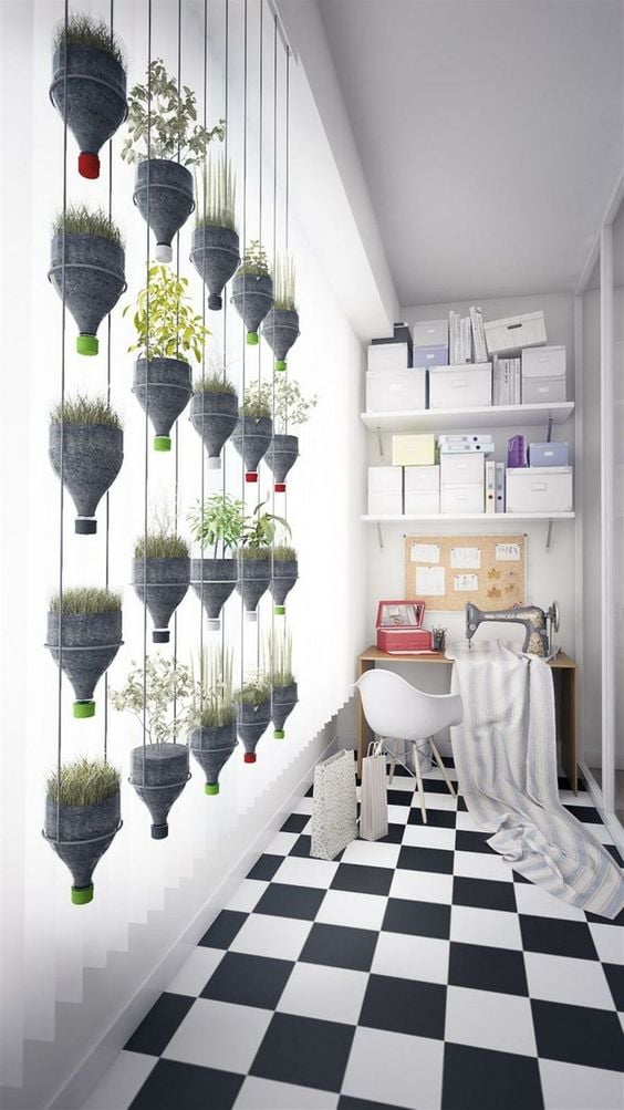 como fazer horta em apartamento com garrafas pet