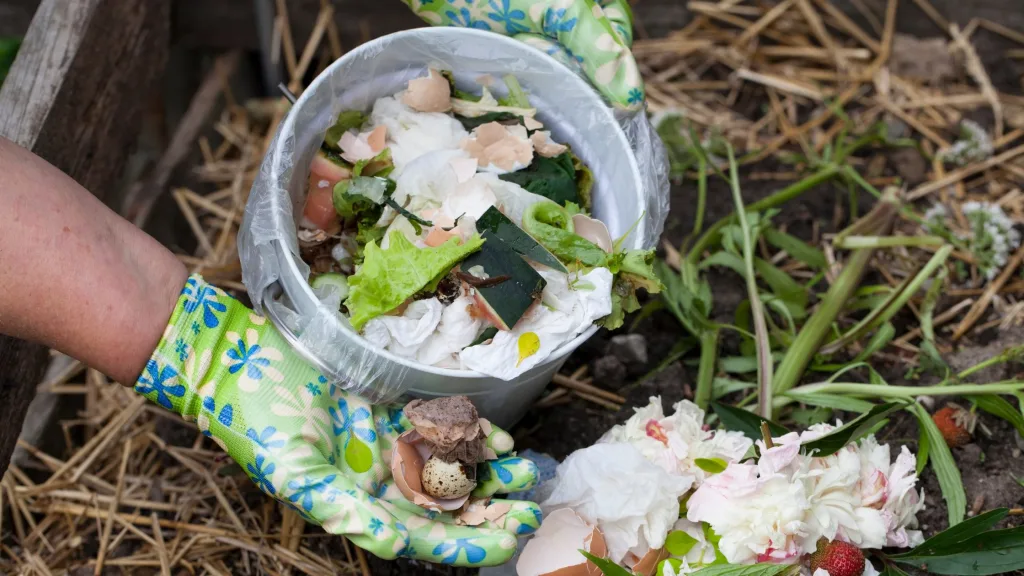 quais são os materiais que podem ser usados na compostagem